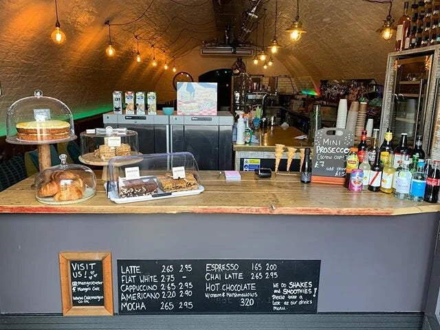 Mango's Cafe & Bar